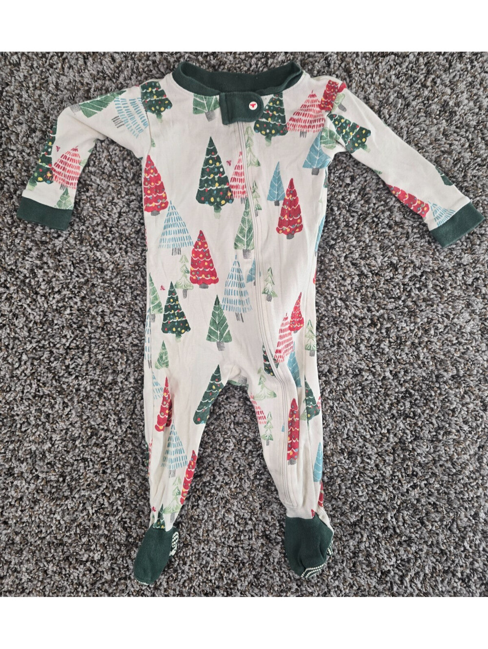 Burt's Bees Baby footed pajamas in a whimsical Christmas tree print Sz 3-6M